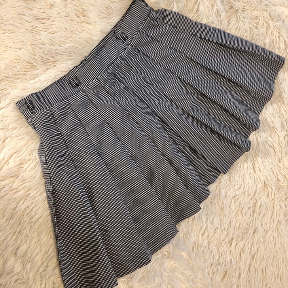 VINTAGE PLEATED PLAID SKIRT